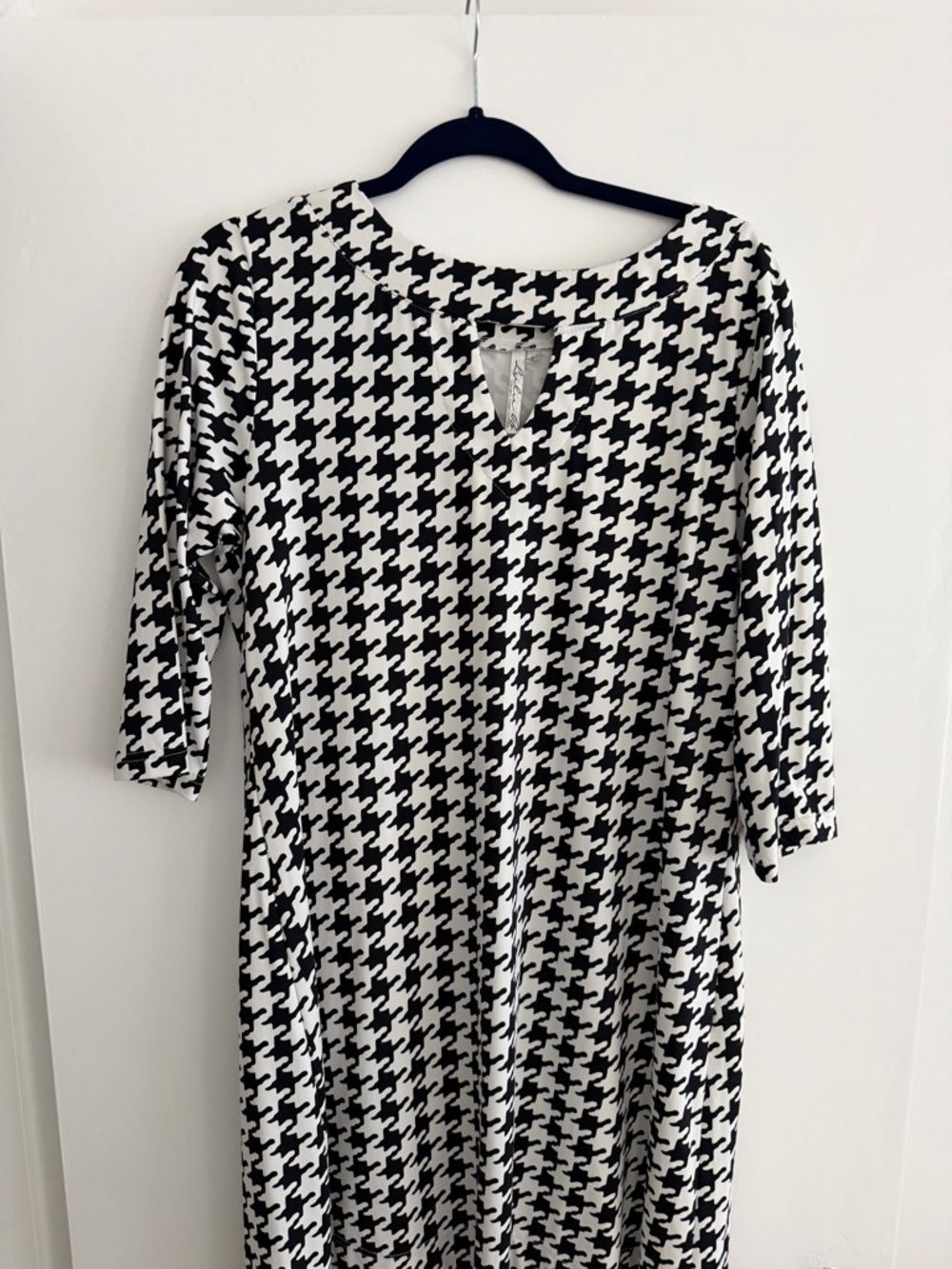 Lulu-B Black and White Houndstooth Long Sleeve Dress